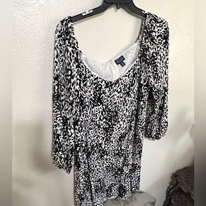 Scoop leopard dress